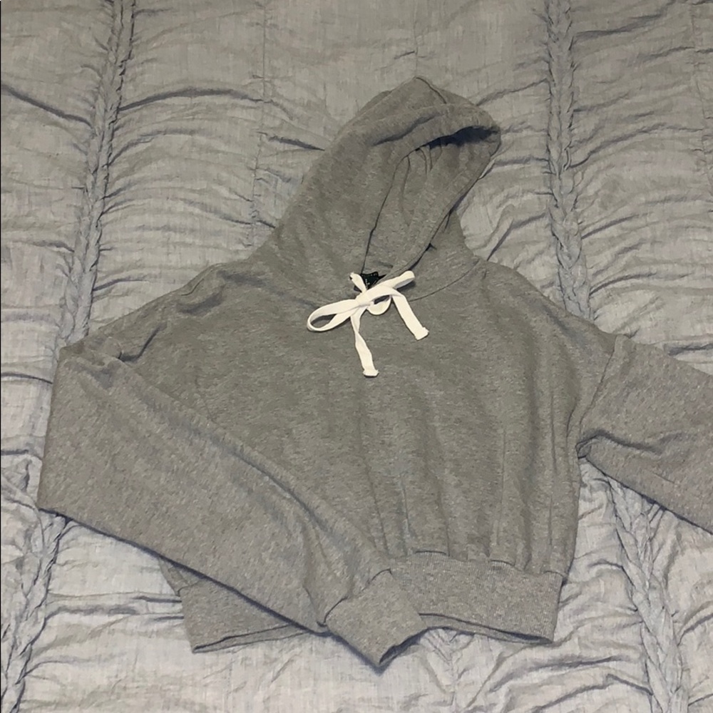 Forever 21 - gray crop hoodie - small